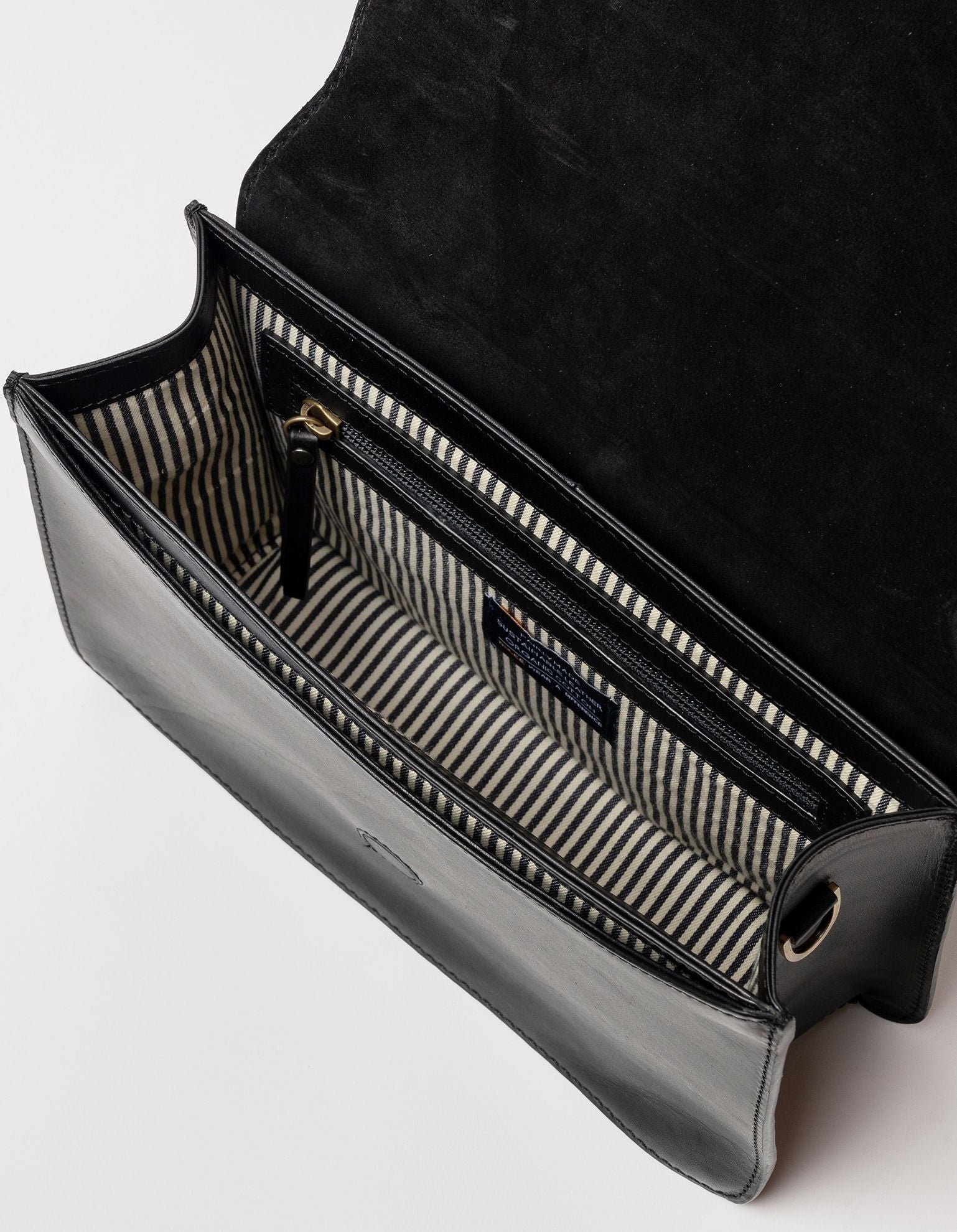 audreyblackclassicleatherinside