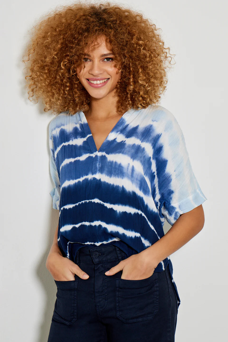 BAYANavy-2320952_960x_crop_center