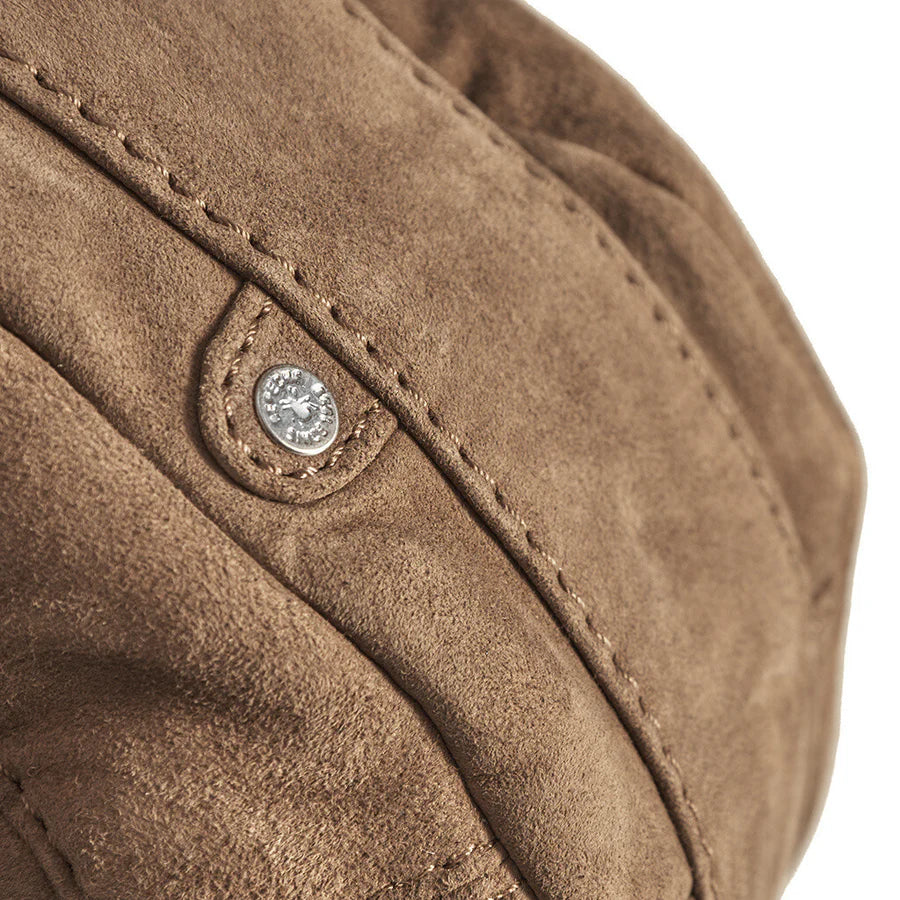 Beautiful_cross_over_bag_in_suede_with_buckle_detail-Cross_over-16050-011_Sand-4_900x