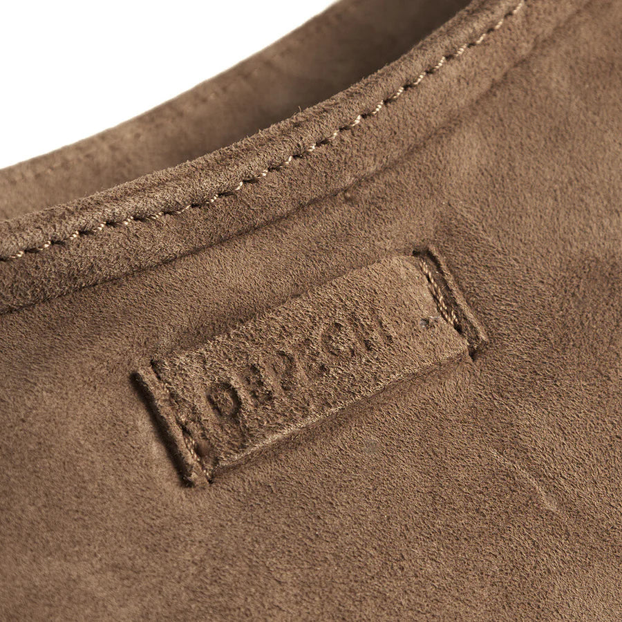 Beautiful_cross_over_bag_in_suede_with_buckle_detail-Cross_over-16050-011_Sand-2_900x