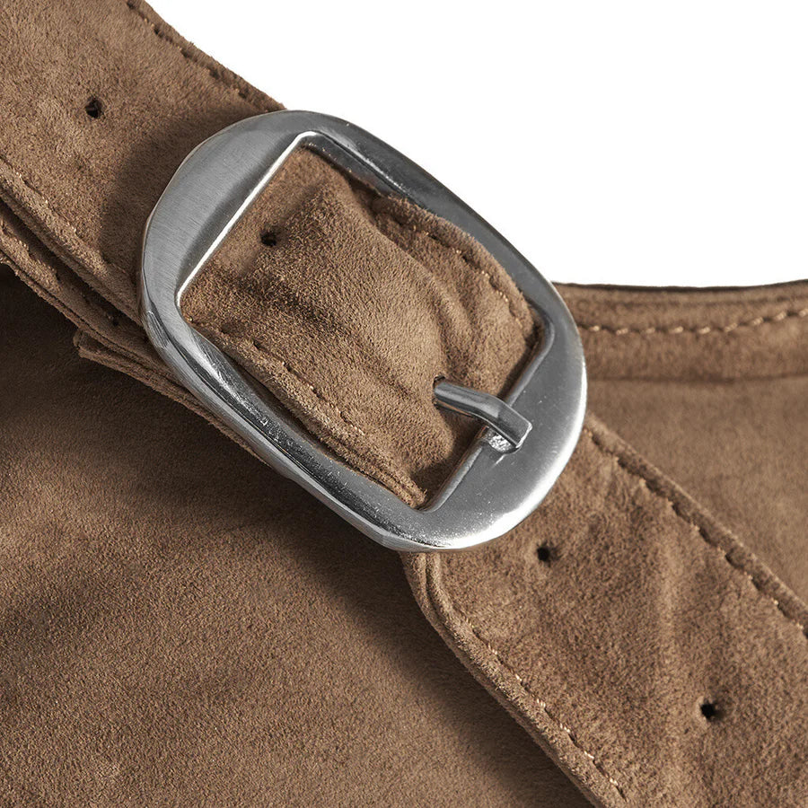 Beautiful_cross_over_bag_in_suede_with_buckle_detail-Cross_over-16050-011_Sand-3_900x