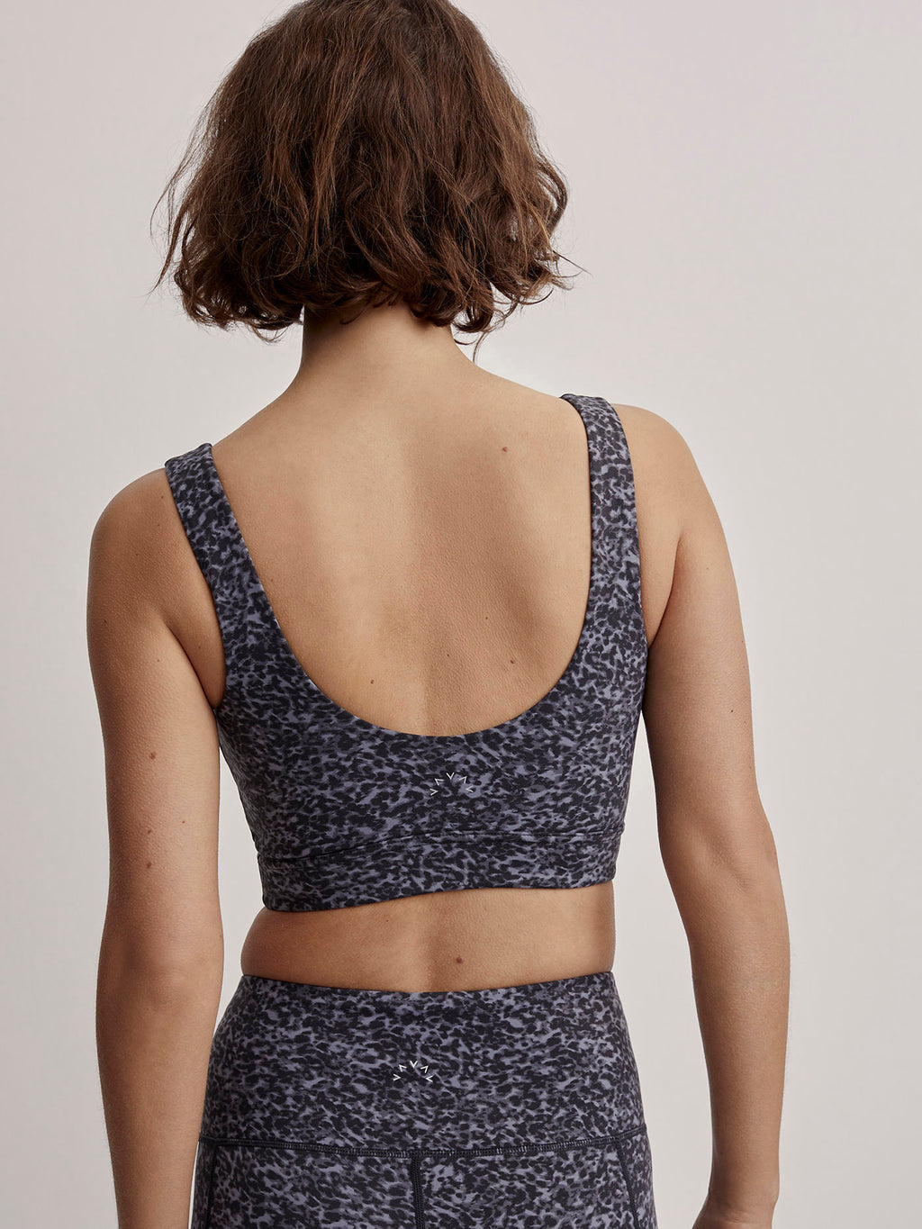 Let_sGoElsieBra_MediumSupport_EbonyBlueCheetah_VAR00812_022_1024x