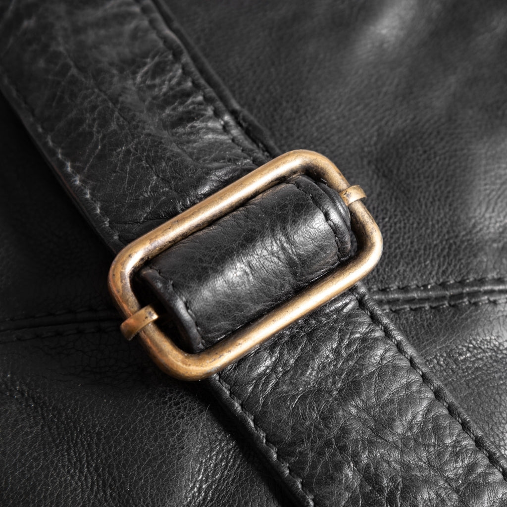 Lovely_leather_crossbody_bag_in_a_simple_design-Cross_over-15320-099_Black_Nero_-4_1024x1024