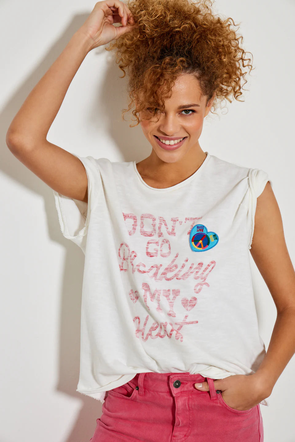 TSE2448White-2318508_960x_crop_center