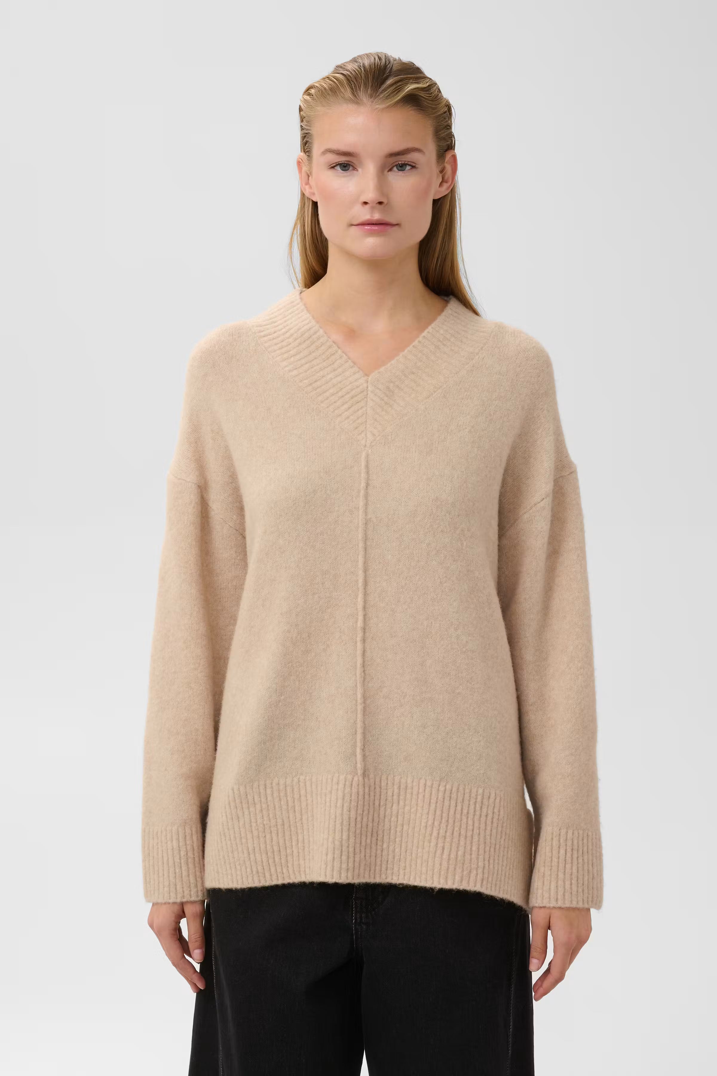 Bean V-Neck Pullover - Wood Ash Mela