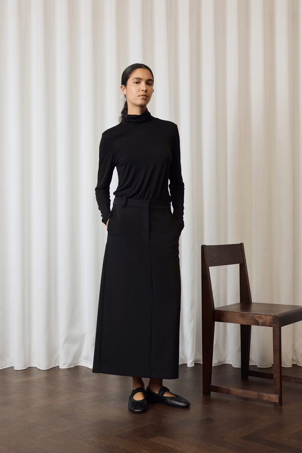 Hanadi Rollneck LS - Black