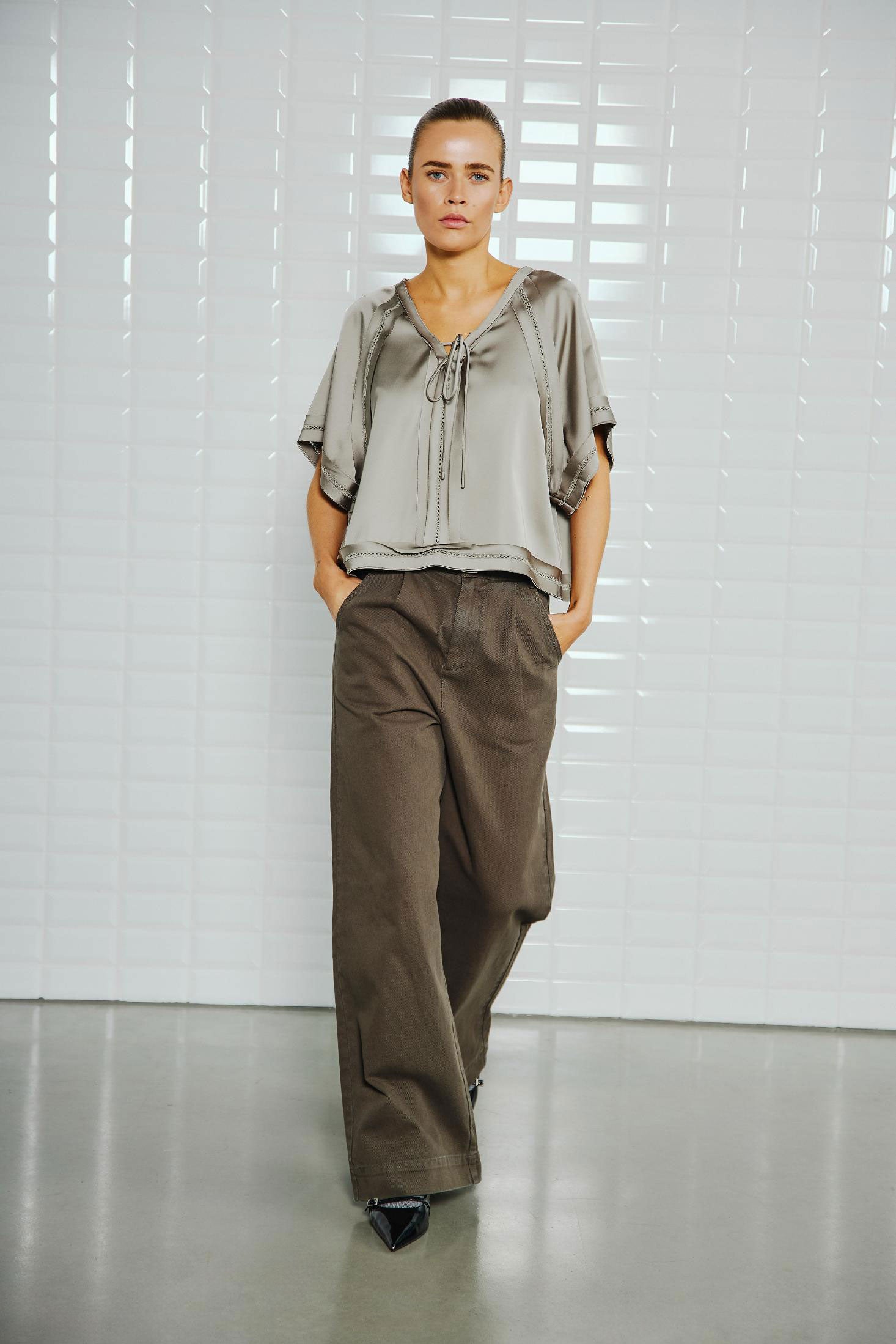 Steffi High Waist Wide Trousers - Midnight Green