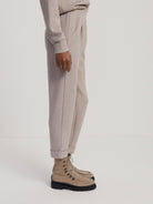 VAR01922_ROLLED_CUFF_PANT_TAUPE_MARL_030